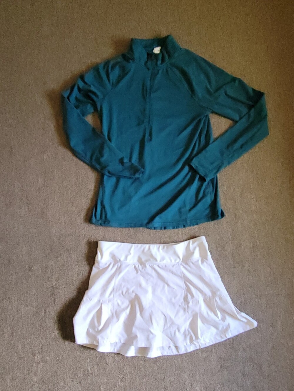 Women's Size M/L  Cute Athletic 1/2 Zip Shirt/Jacket & Skort Outfit